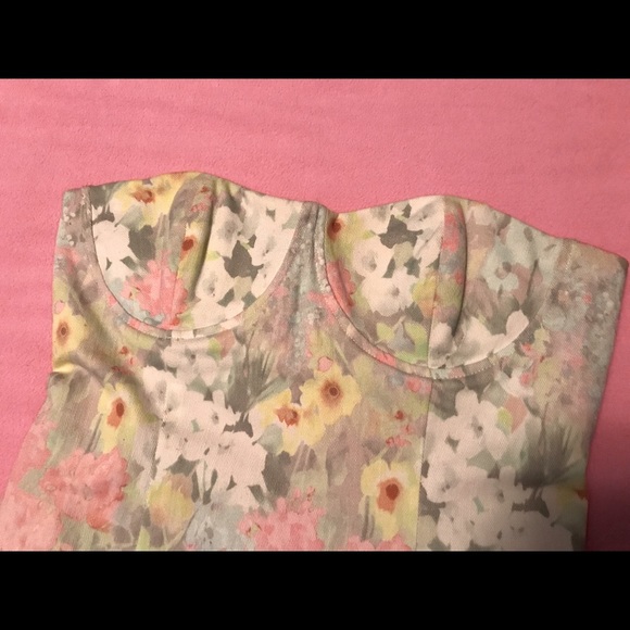 Alice & Olivia Floral Strapless Cutout Back Mini Dress Size 2 - Picture 3 of 6